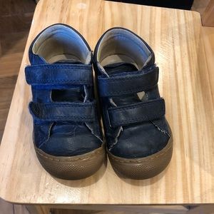 Naturino Toddler Leather Sneakers!